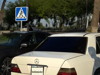 Mercedes-Benz E 320