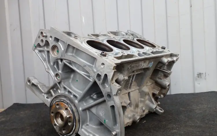Блок цилиндров коленвал nissan qashqai j11 1.2 за 6 428 тг. в Астана