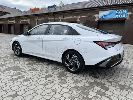 Hyundai Elantra 2024 года за 9 450 000 тг. в Кокшетау – фото 3