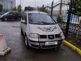 SEAT Alhambra 2002 года за 2 000 000 тг. в Уральск