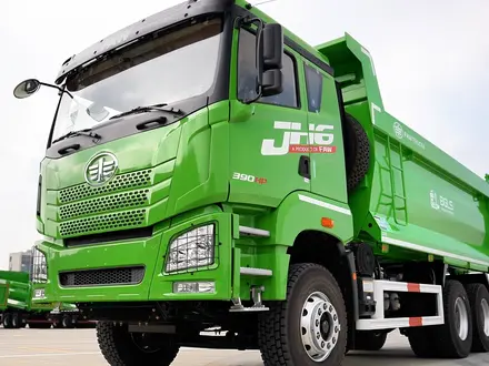 FAW  JH6 2025 года за 34 600 000 тг. в Тараз