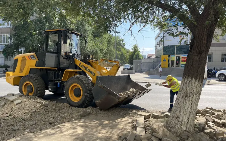 Услуги погрузчика 3,5 тонны, 2,1м3 в Актобе