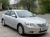 Toyota Camry 2008 года за 7 800 000 тг. в Шымкент – фото 2