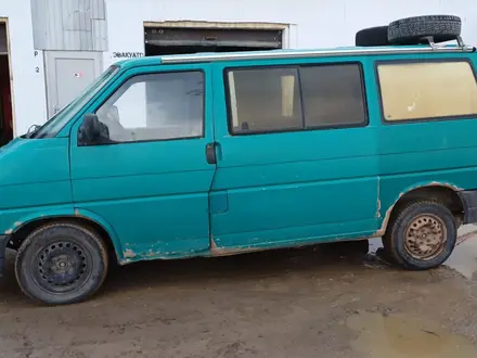 Volkswagen Transporter 1995 года за 1 700 000 тг. в Атырау – фото 2