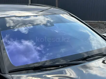 Toyota Camry 2020 года за 10 500 000 тг. в Актобе – фото 7