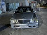 Mercedes-Benz C 180 2001 года за 2 700 000 тг. в Тараз – фото 2