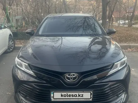 Toyota Camry 2019 года за 13 500 000 тг. в Алматы