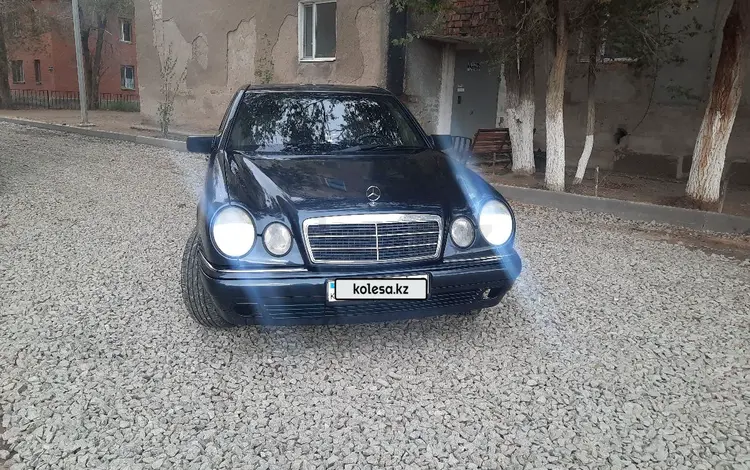 Mercedes-Benz E 230 1996 годаүшін2 500 000 тг. в Жезказган