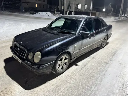 Mercedes-Benz E 230 1997 года за 1 600 000 тг. в Караганда – фото 3