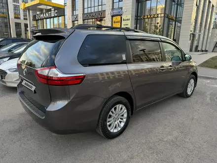 Toyota Sienna 2016 года за 14 500 000 тг. в Астана – фото 2