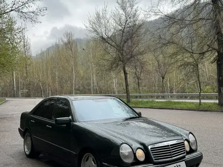 Mercedes-Benz E 280 1997 года за 2 600 000 тг. в Алматы – фото 5