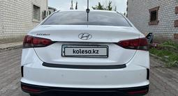 Hyundai Accent 2021 годаfor7 950 000 тг. в Павлодар – фото 2