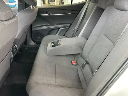 Toyota Camry Elegance eCVT 2025 года за 20 790 000 тг. в Алматы – фото 12