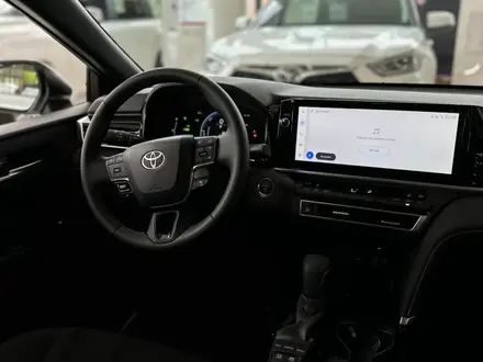 Toyota Camry Elegance eCVT 2025 года за 20 790 000 тг. в Алматы – фото 15