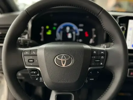 Toyota Camry Elegance eCVT 2025 года за 20 790 000 тг. в Алматы – фото 16