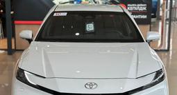 Toyota Camry Elegance eCVT 2025 года за 18 790 000 тг. в Алматы – фото 2