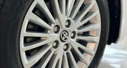 Toyota Camry Elegance eCVT 2025 года за 18 790 000 тг. в Алматы – фото 4