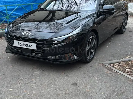 Hyundai Elantra 2023 года за 12 000 000 тг. в Алматы