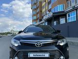 Toyota Camry 2016 годаүшін11 650 000 тг. в Актобе – фото 4