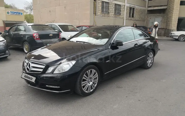 Mercedes-Benz E 200 2011 года за 10 000 000 тг. в Актау