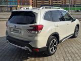 Subaru Forester 2022 года за 10 950 000 тг. в Уральск – фото 4