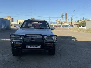 Nissan Pathfinder, 1998