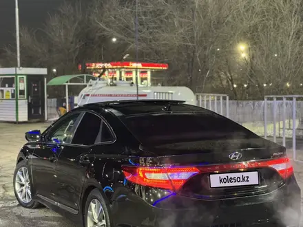 Hyundai Grandeur 2015 года за 8 100 000 тг. в Алматы – фото 7