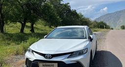 Toyota Camry 2022 годаүшін15 500 000 тг. в Алматы – фото 2