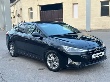 Hyundai Elantra 2019 года за 8 200 000 тг. в Алматы