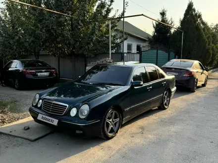 Mercedes-Benz E 430 2001 года за 5 800 000 тг. в Алматы – фото 2