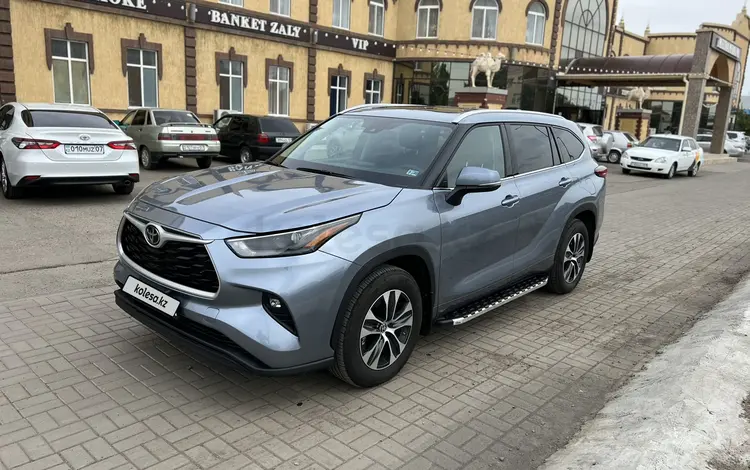 Toyota Highlander 2022 года за 22 900 000 тг. в Уральск