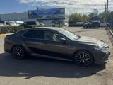 Toyota Camry 2022 года за 14 000 000 тг. в Уральск