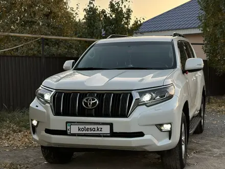 Toyota Land Cruiser Prado 2019 года за 21 500 000 тг. в Актобе