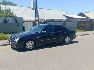 Mercedes-Benz E 280