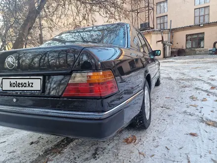 Mercedes-Benz E 230 1990 года за 2 430 000 тг. в Шымкент – фото 9