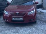 Toyota Camry 2007 года за 4 500 000 тг. в Актобе – фото 2