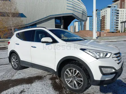 Hyundai Santa Fe 2014 года за 9 000 000 тг. в Астана – фото 3