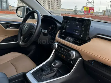 Toyota RAV4 2021 года за 16 000 000 тг. в Атырау – фото 35