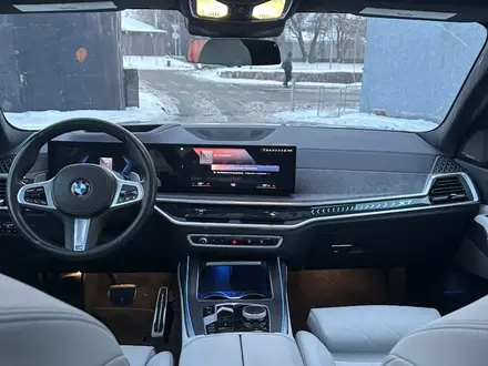 BMW X7 2022 года за 65 000 000 тг. в Алматы – фото 18