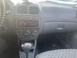 Hyundai Accent 2004 годаfor1 750 000 тг. в Актобе – фото 4