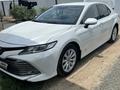 Toyota Camry 2018 года за 15 000 000 тг. в Атырау – фото 3