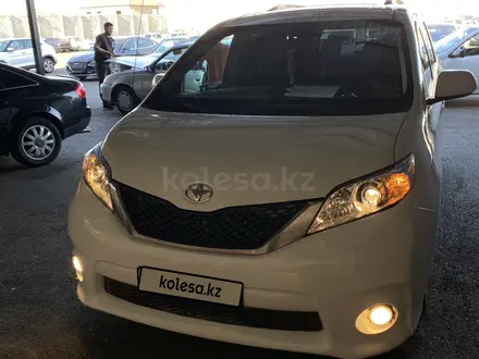 Toyota Sienna 2014 года за 12 200 000 тг. в Алматы – фото 2