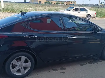 Hyundai Elantra 2015 года за 5 500 000 тг. в Атырау – фото 3