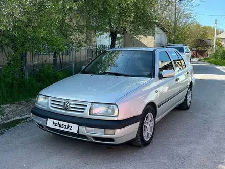 Volkswagen Vento 1995 года за 1 400 000 тг. в Шымкент