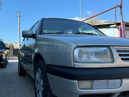 Volkswagen Vento 1995 года за 1 400 000 тг. в Шымкент – фото 7