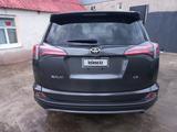 Toyota RAV4 2018 годаүшін9 500 000 тг. в Уральск – фото 5