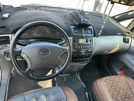 Toyota Avensis Verso 2002 года за 5 400 000 тг. в Астана – фото 12