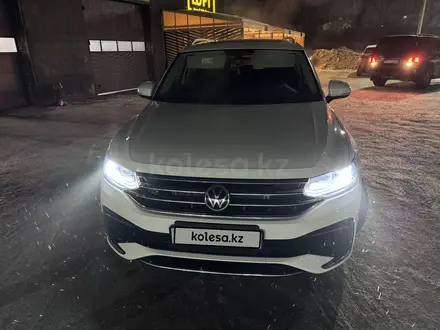 Volkswagen Tiguan 2022 года за 19 400 000 тг. в Костанай – фото 2