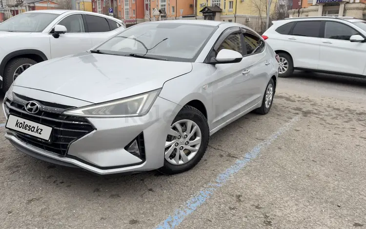 Hyundai Elantra 2019 года за 6 500 000 тг. в Астана