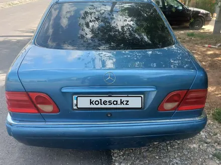 Mercedes-Benz E 230 1997 года за 3 200 000 тг. в Шымкент – фото 4